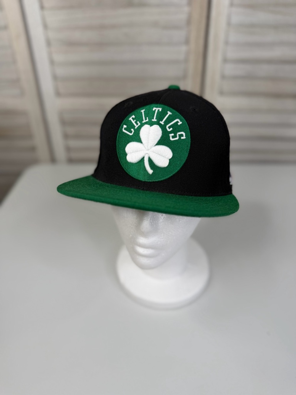 MITCHELL & NESS Boston Celtics NBA Embroidered Wool Cap-Adult (Fitted 7.25)